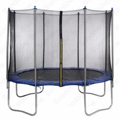 Owalna trampolina z siatką zabezpieczającą
